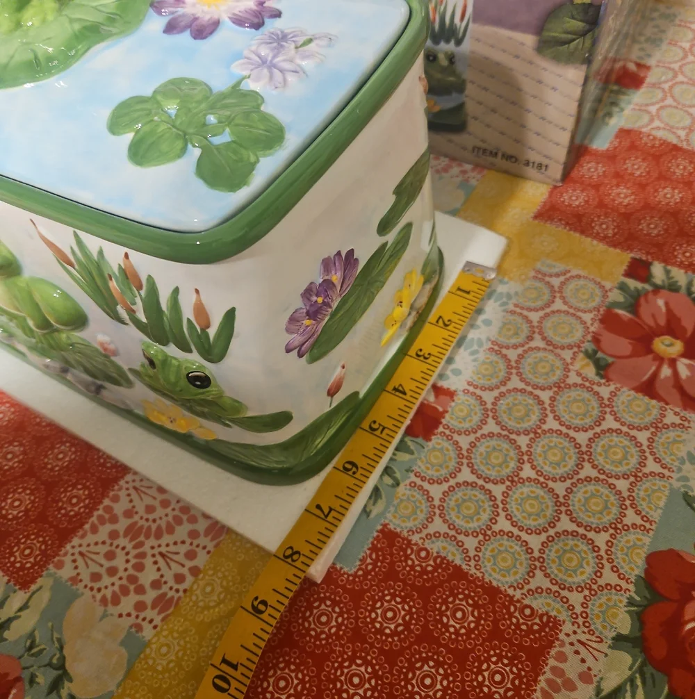 K Frog Hand-Painted Green Ceramic Bread Box